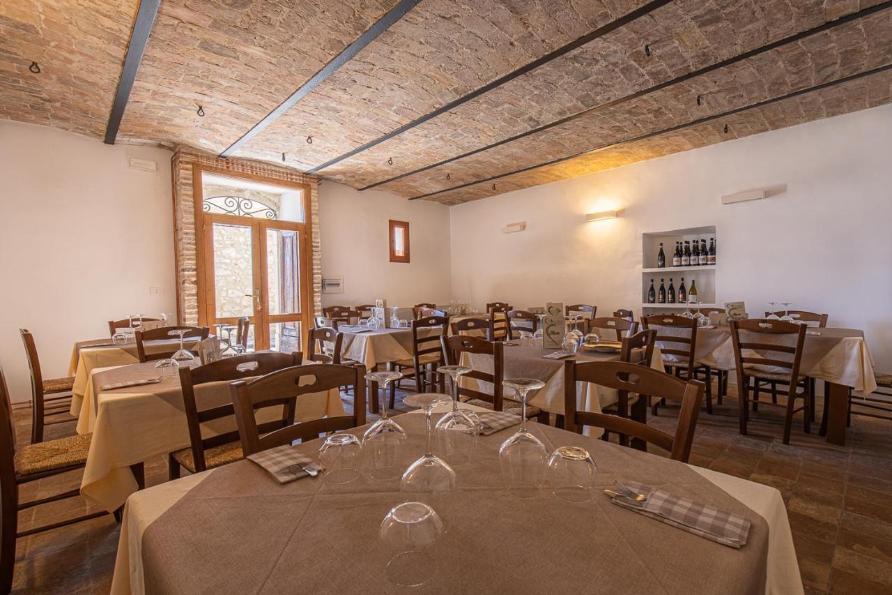 Cuore Nero Food And Relax Santo Stefano Di Sessanio Exterior photo